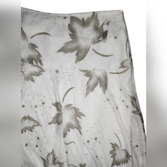 VINTAGE white mini skirt, sparkly leaf pattern, size S - Picture 2 of 6